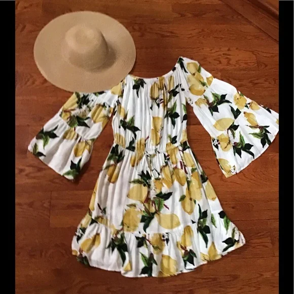 Blue Island Swim | Blue Island Lemon Print Drawstring Off Shoulder Dress/ Cover-Up Size Xs | Color: White/Yellow | Size: Xs | Jasalon's Closet